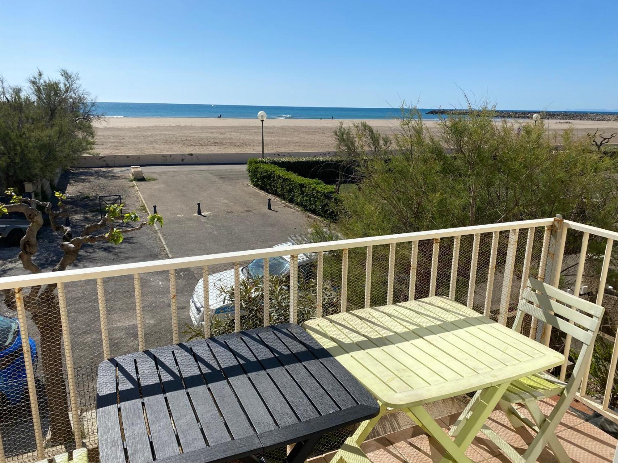 Appartement Saint Pierre 30m de la plage Extérieur photo