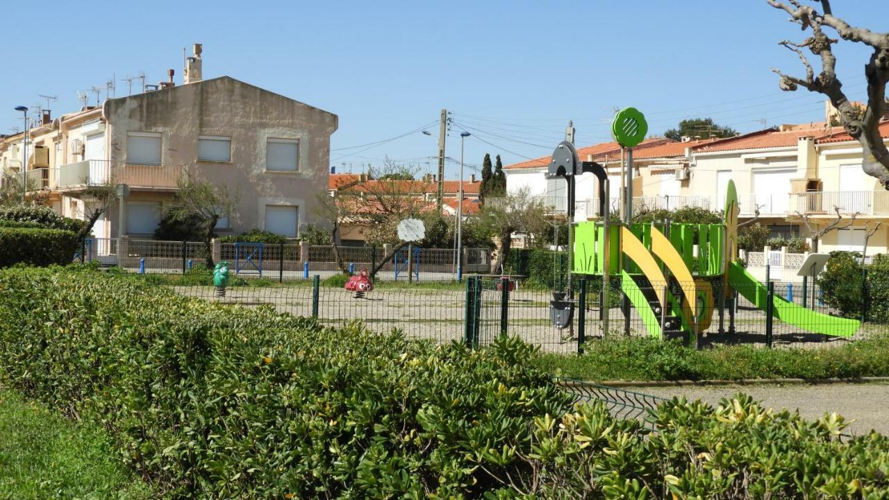 Appartement Saint Pierre 30m de la plage Extérieur photo